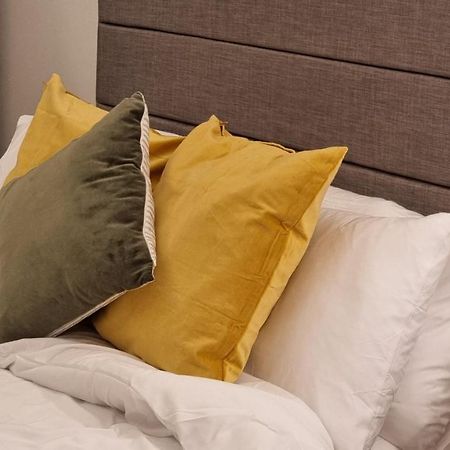 George House Newbury Luxury Apartments Экстерьер фото