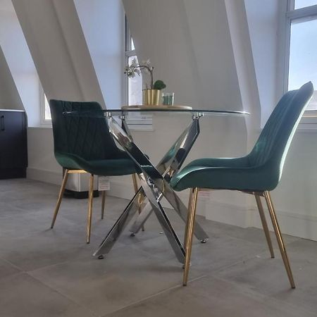 George House Newbury Luxury Apartments Экстерьер фото