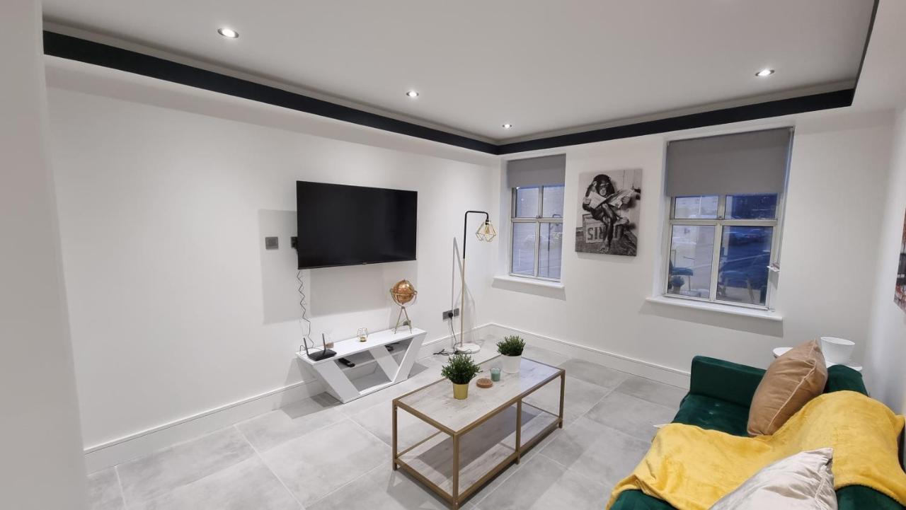 George House Newbury Luxury Apartments Экстерьер фото